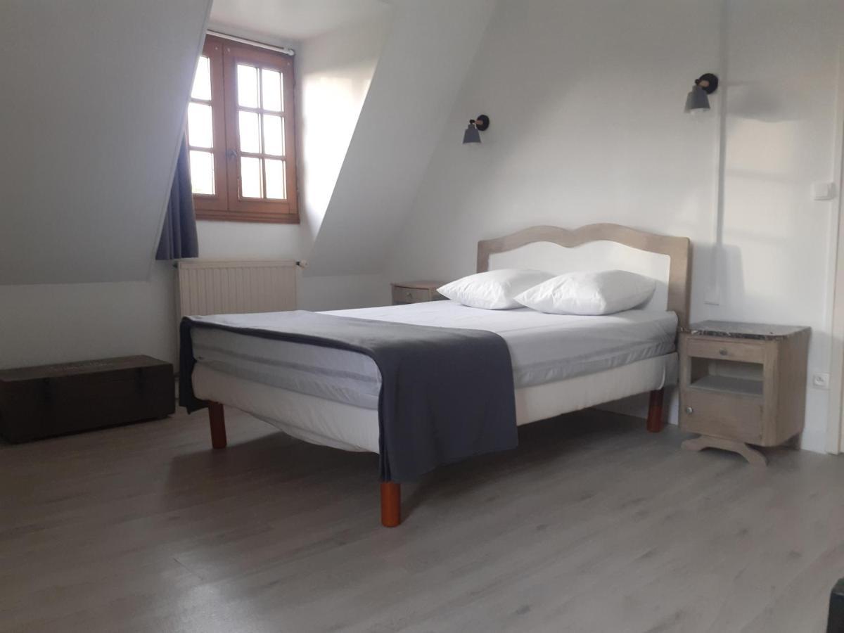 Gite Les Vignettes Bourgeauville Bagian luar foto