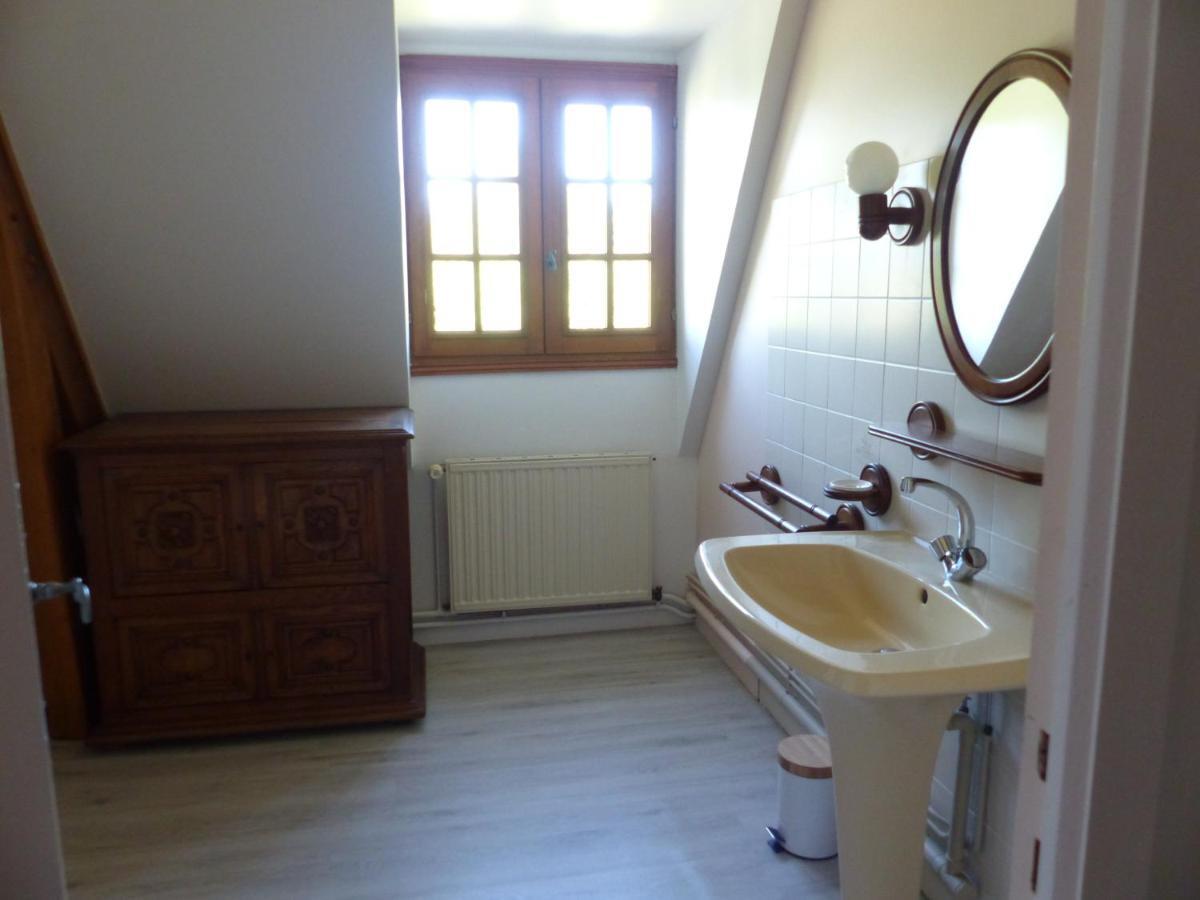 Gite Les Vignettes Bourgeauville Bagian luar foto